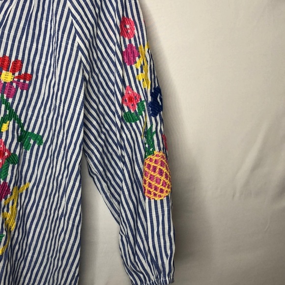 2/$15, Entro Embroidered Peasant Blouse. Size Sma… - Picture 3 of 8
